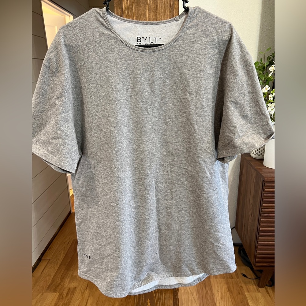 Bylt Drop-Cut Lux
Color: Grey
Size: XL